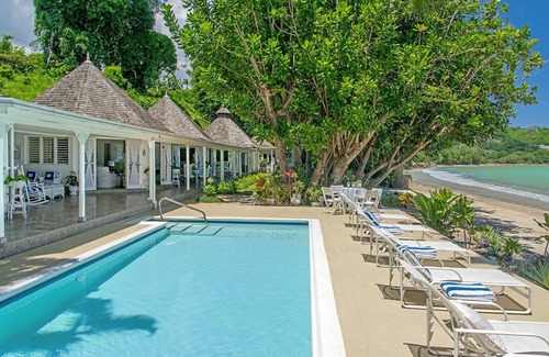 Montego Bay Villa | SERENITY BY THE SEA JAMAICA - Luxury 4 Bed Beachfront Villa Montego Bay