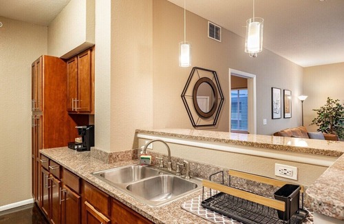 Channel District Apartment | π Serenity in Channelside + DBL Master 2/2 MidRise