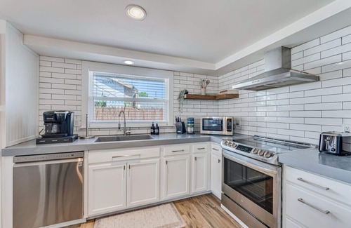 North Kenwood House | Serenity in North Kenwood