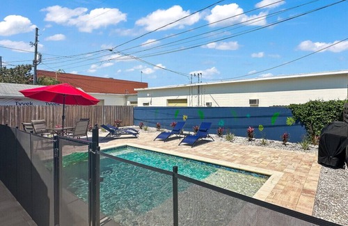 North Kenwood House | Serenity in North Kenwood