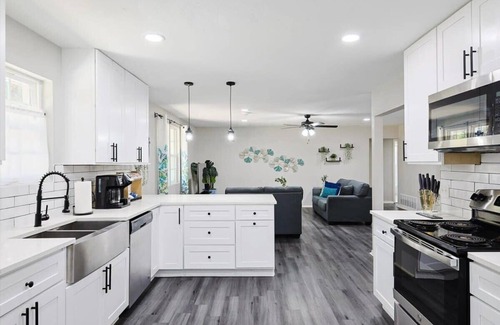 Shady Shores House | Serenity in the South - 3BD/2BA Peaceful Hideaway