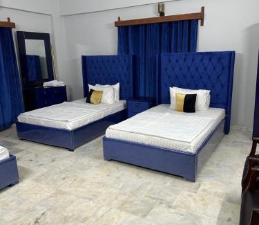 Sukkur Bed & Breakfast | Serenity Lodge Guest House