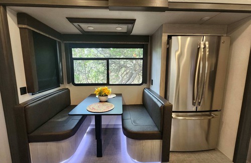 Concan House | Serenity's Haven Nature Retreat RV Great Location