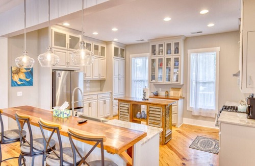 Gulfport House | Serenity Shores Pool Beach View Sleeps 10