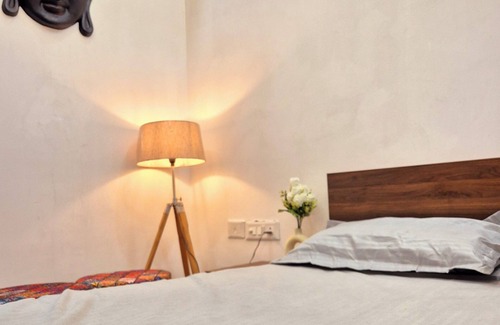 Jaypee Greens Apartment | Serenity Stays - 2.5KM away from Expo Mart Best nearby location