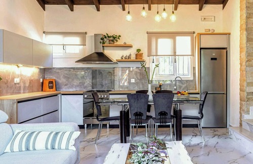 Benitses Villa | Serenity Villa Retreat in Corfu close to Resort