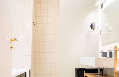 Saint-Josse-ten-Noode Apartment | Serviced Apartment w/Parking 3B