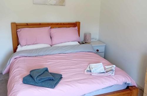 St Ishmaels Apartment | Set in a lovely village Just off coastal path
