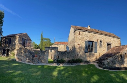 Lacapelle-Segalar House | Set of 3 stone houses with heated pool for 12persons