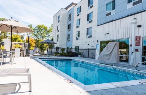 Beaverton House | Settle in for a relaxing extended stay in Beaverton