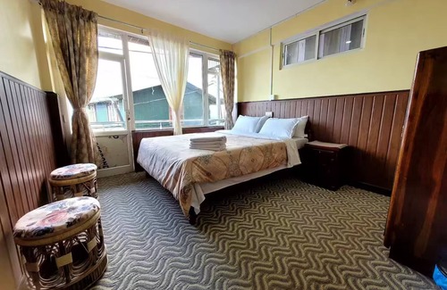 Darjeeling House | Seven Pinesnn
