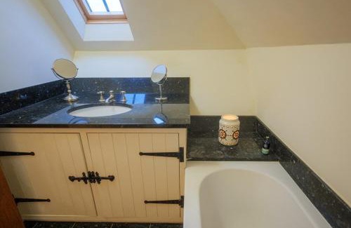 Glastonbury Apartment | Seven Sisters and Oak House