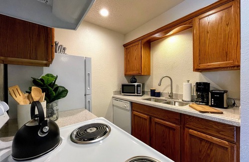 Norman Apartment | [SF 1000 - A]OU-2 Bedroom 1 bath next OU, close to Norman Regional Hospital.