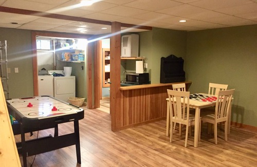 Charlemont Cabin | Sfa Lodge Log Cabin 4 Bd - 2 Ba Nestled In The Woods 5 Mins From Berkshire East