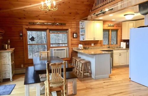 Charlemont Cabin | Sfa Lodge Log Cabin 4 Bd - 2 Ba Nestled In The Woods 5 Mins From Berkshire East