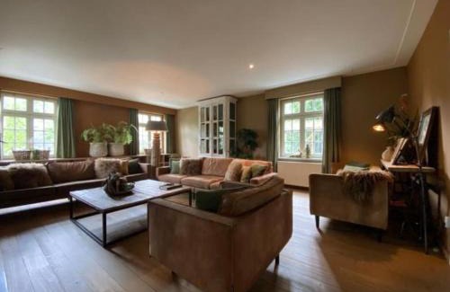 Baarle-Hertog House | Sfeervol familielandhuis in de groene Kempen