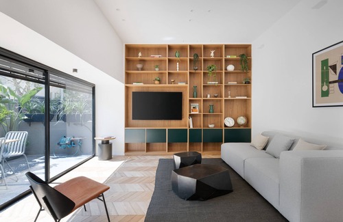 Kerem HaTeimanim Apartment | Shades of Green near the beach