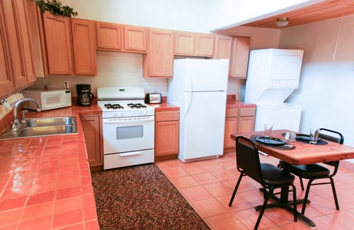 Taos Hotel | Shady Brook Inn and Resort