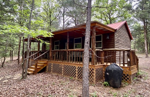 Quitman Cabin | SHADY CEDAR LOG CABIN: Spiritual Retreat & Country Resort for Rest & Restoration