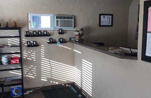 Caliente Hotel | Shady Motel