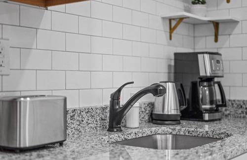 Shadyside Apartment | Shadyside/Central @4 Stylish&Central Studio w/Prkg