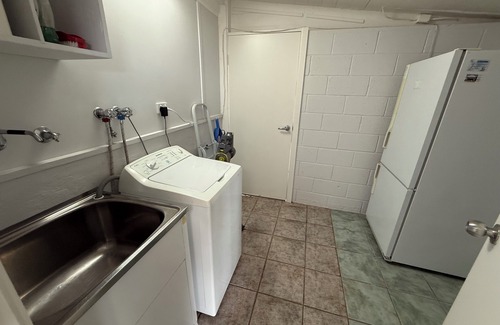 Port Vincent House | Shakona-Only 1 street back from the foreshore!