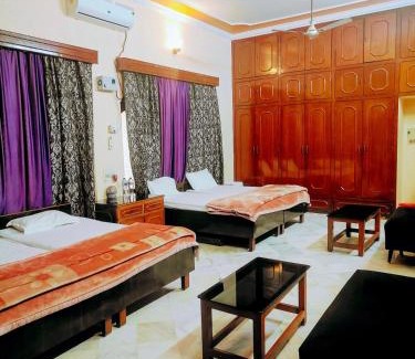 Faizabad Apartment | Shantiniketan 4BHK Comfortable Family Stay in Ayodhya