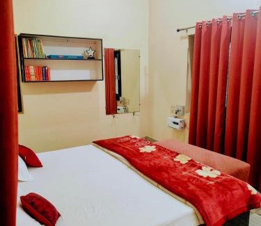 Faizabad Apartment | Shantiniketan 4BHK Comfortable Family Stay in Ayodhya