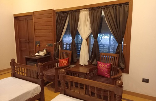 Andhakaranazhy Hotel | Shantitheeram Ayurveda