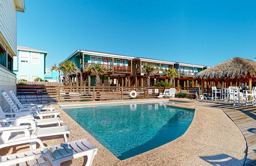 Safe Harbor House | Shared Pool, Golf Cart Access