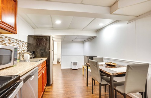Englewood Apartment | Shared Yard, 4 Mi to NYC: Englewood Apartment!