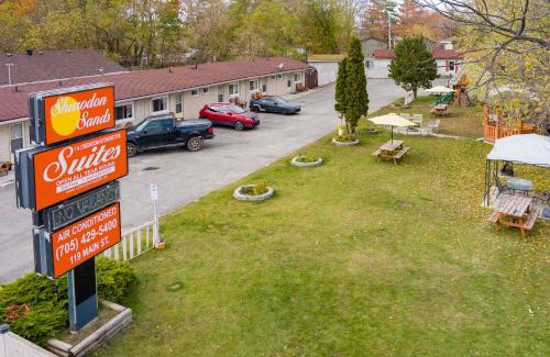 Wasaga Beach Hotel | Sharodon Sands Motel