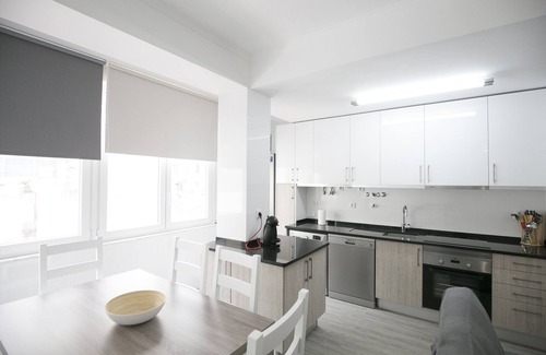 Santa Engracia Apartment | Sharpest Apartment, Wifi, Balcony, AC