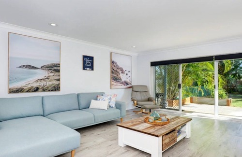 Korora House | Shearwater Nest - A Coastal Haven for Relaxation!