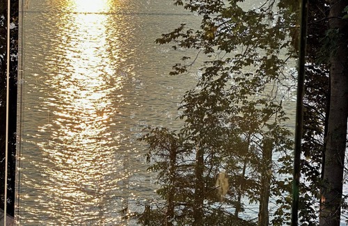 Picton Cottage | Sheba’s Island (Prince Edward County) 3 bedroom lakefront cottage