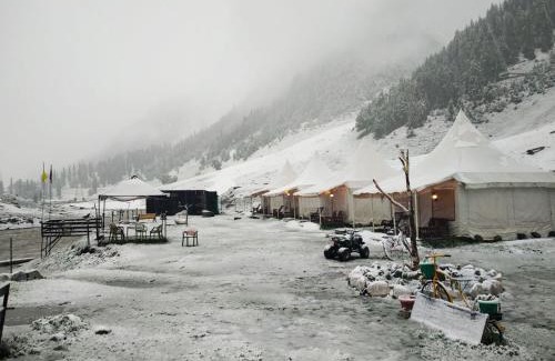Sonamarg Resort | Sheenwoods Riverside Resort & Spa