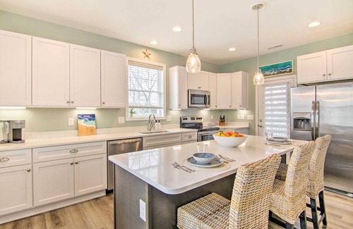 Cedar Neck House | 'Shell Cottage' w/BBQ: 4 Mi to Bethany Beach!