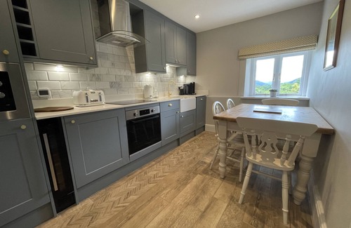 Keswick Cottage | Shelley Cottage - a house that sleeps 4 guests in 2 bedrooms