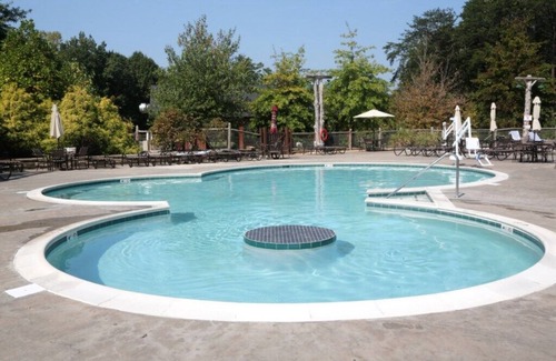 Gordonsville Cabin | Shenandoah Crossing, Gordonsville, Virginia, 2 Bedroom Resort Cabin