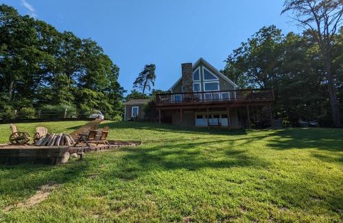 Front Royal House | Shenandoah Thunder Chalet Guest Suite