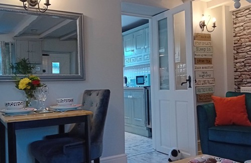 Bryncethin Apartment | Shepherds Cottage Bryncethin