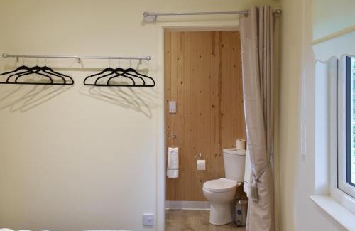 Five Oak Green House | Shepherds Hut 1 At Laddingford - Uk32531