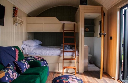 Glenariff Cabin | Shepherds Rests Luxury Hut