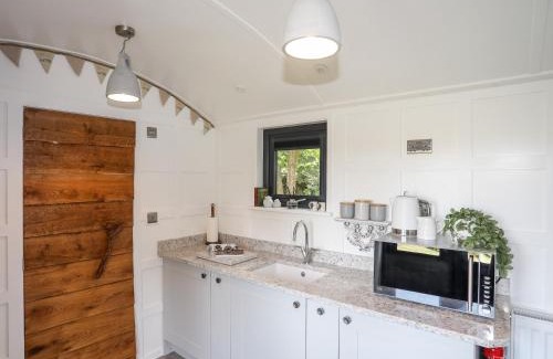 Cylch-Y-Garn House | Shepherds Stone