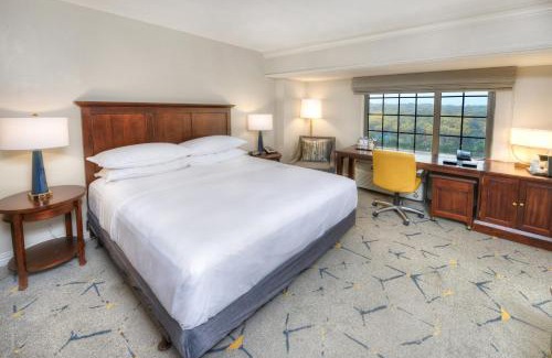 Linthicum Heights Hotel | Sheraton Baltimore Washington Airport - BWI