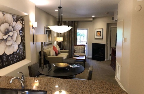 North Scottsdale Villa | Sheraton Desert Oasis, 1-bedroom villa, walk to TPC Scottsdale, free parking,