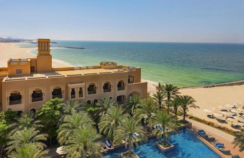 Beach & Coast Resort | Sheraton Sharjah Beach Resort and Spa