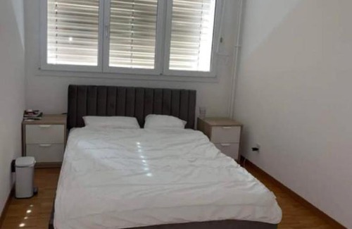 Durrenast Apartment | Sherd room in apartment