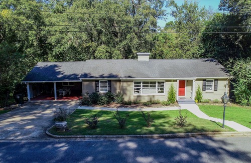 Tuscaloosa House | Sherwood House-Book for Football Season! Walk to the Stadium&Strip!