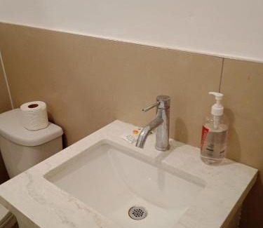 Brantford Hotel | Sherwood Inn